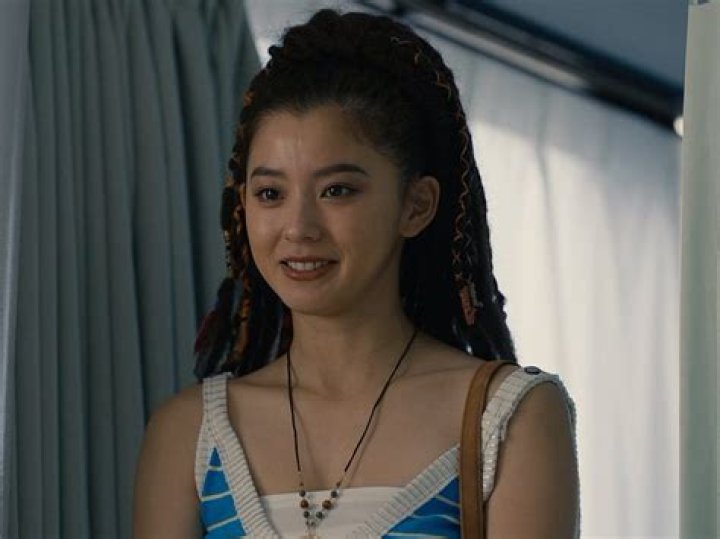 Kuina in Alice in Borderland season 2 looking up