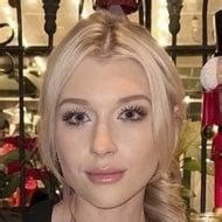 Kyla Yesenosky Age, Wiki, Birthday, Bio, Boyfriend, Net Worth, Nude