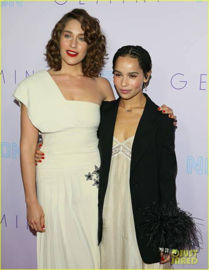 Lola Kirke and Zoe Kravitz in Gemini.
