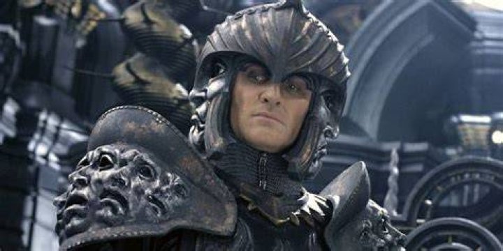 Lord Marshal wears a massive suit of armor from The Chronicles of Riddick
