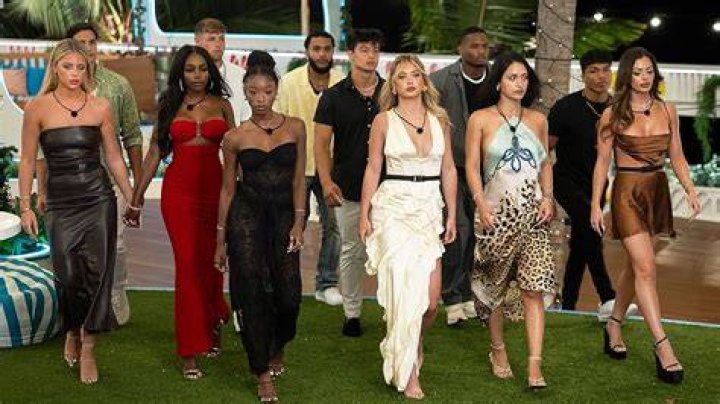 Love Island USA's Sydney Paight and Isaiah Campbell