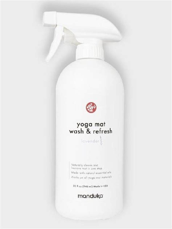 Manduka Wash and Refresh Yoga Mat Cleaning Spray