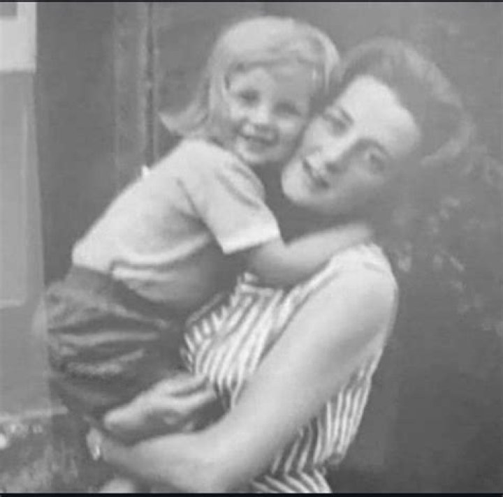 Mary Austin Biography Facts, Childhood, Family Life & Achievements