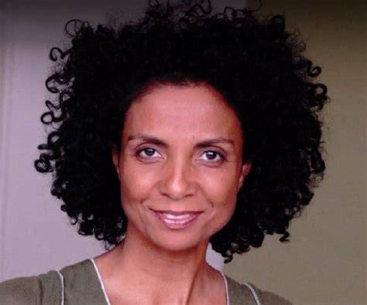 Maxine Sneed Biography Facts, Childhood, Family Life & Achievements