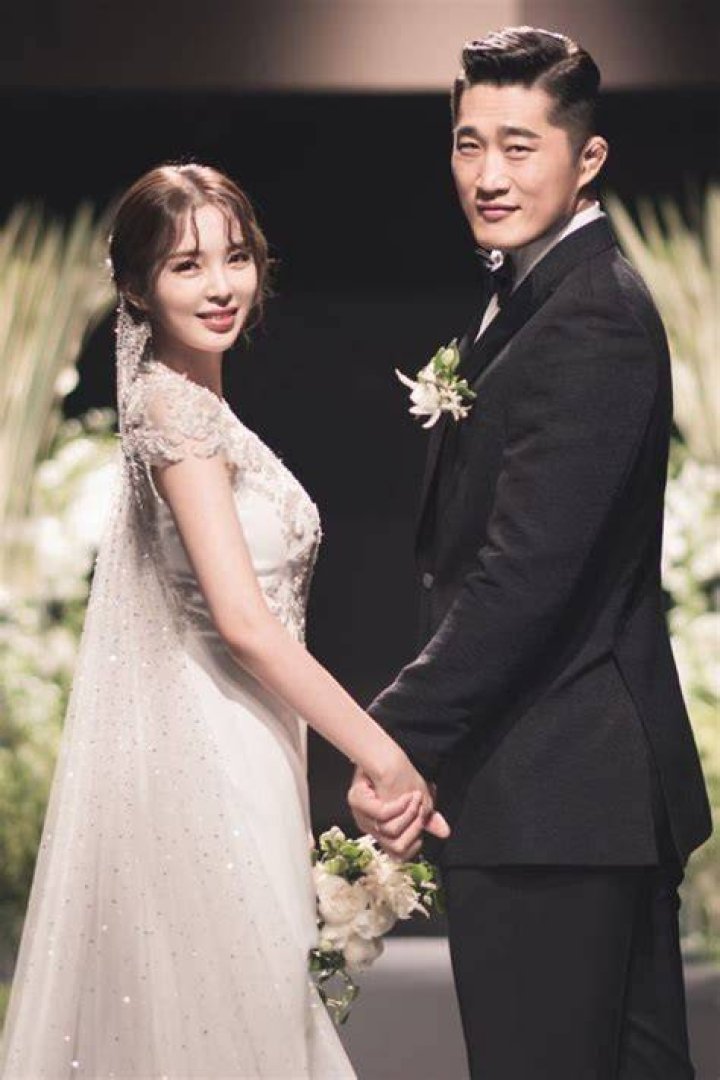 MMA fighter Kim Donghyun marries
