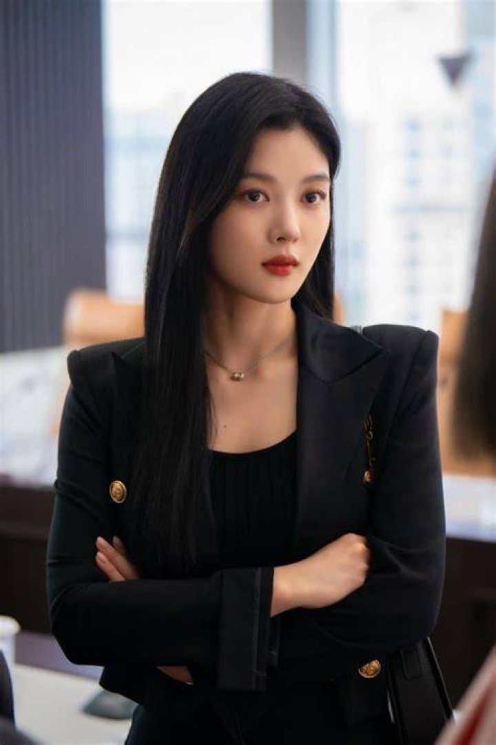 My Demon: Kim Yoo-jung's 13 most fashionable moments as Do Do-hee