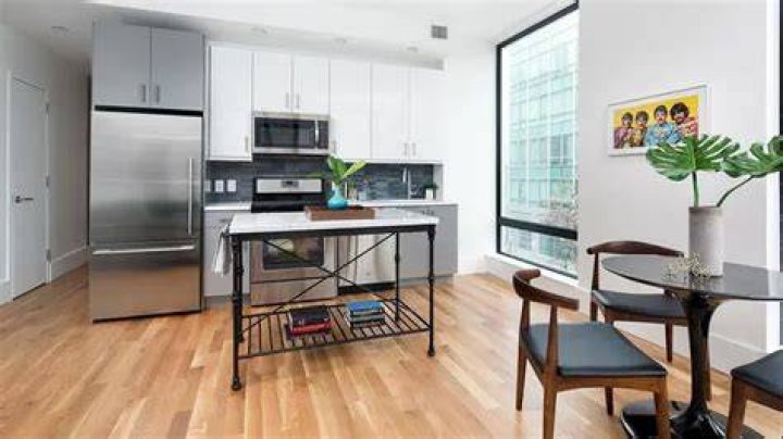 Myrtle, 531 Myrtle Avenue - Rentals in Clinton Hill