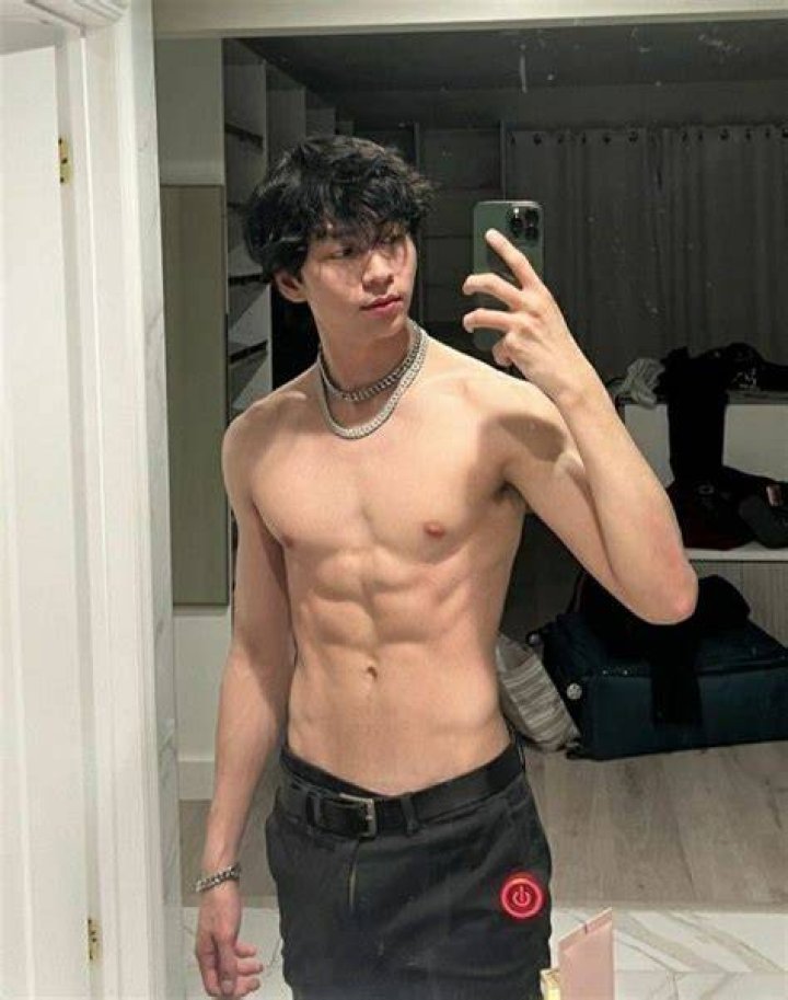 Oliver Moy Hot asian men, Cute asian guys, Fit men bodies