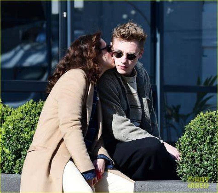Olivia Cooke and Ben Hardy Shopping for supplies in Primrose Hills