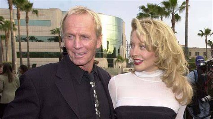 Paul Hogan, Linda Kozlowski and the Rest 'Crocodile Dundee' Cast 34