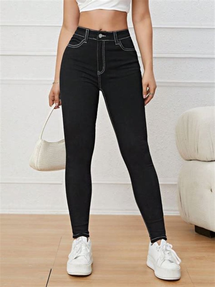 Pin em Hotwife Outfit/ Hosen