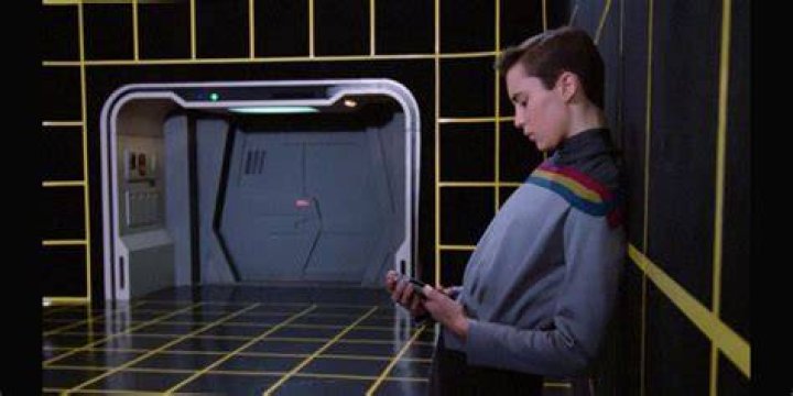 Riker on holodeck - Star Trek TNG