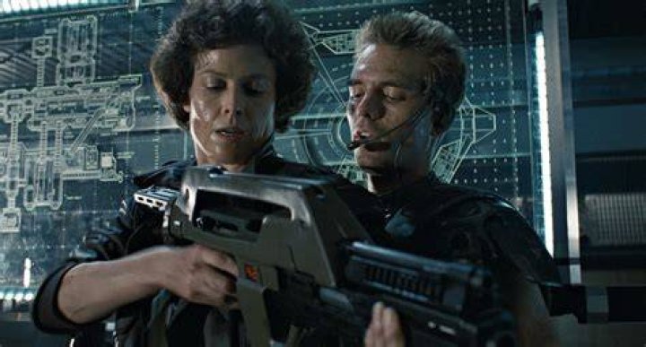 Ripley and Hicks with Alien Covenant Xenomorph