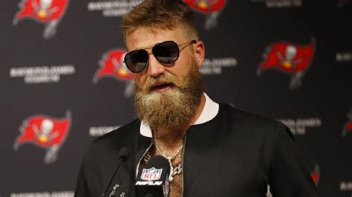 Ryan Fitzpatrick Reacts To Getting Benched After Miracle Run Of Starts