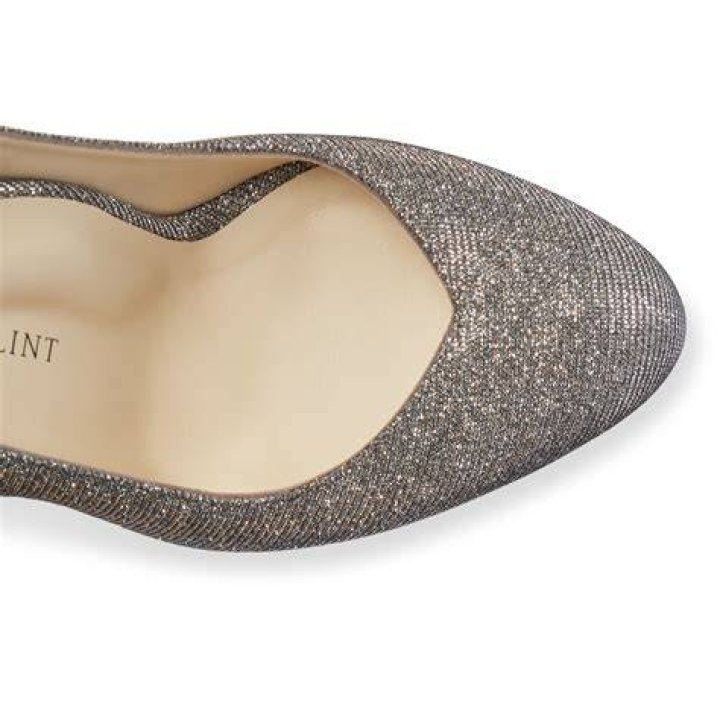 Sarah Flint Perfect Round Toe Pump 70