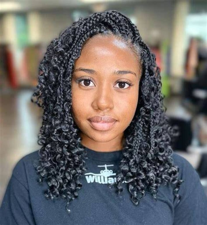 Shoulder length short box braids Braided Hairstyles For Black Women
