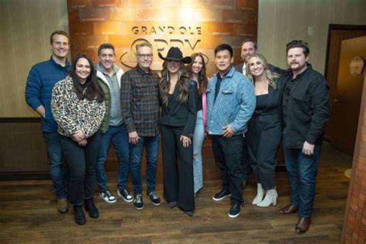 Sony Music Nashville Signs Ella Langley Ella Langley