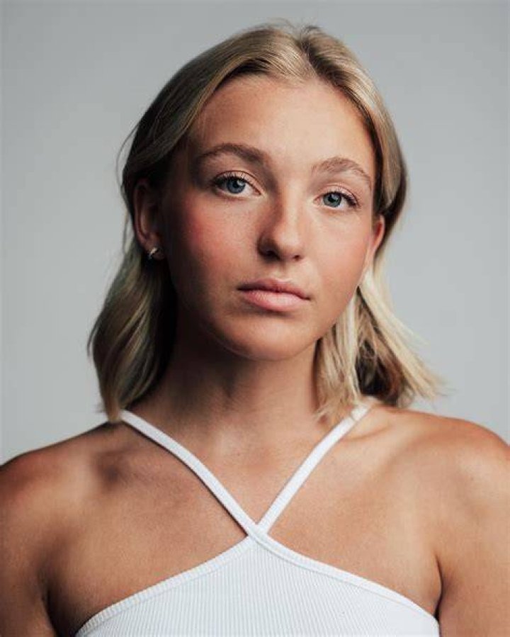 Starlet Arcade Brynn Rumfallo