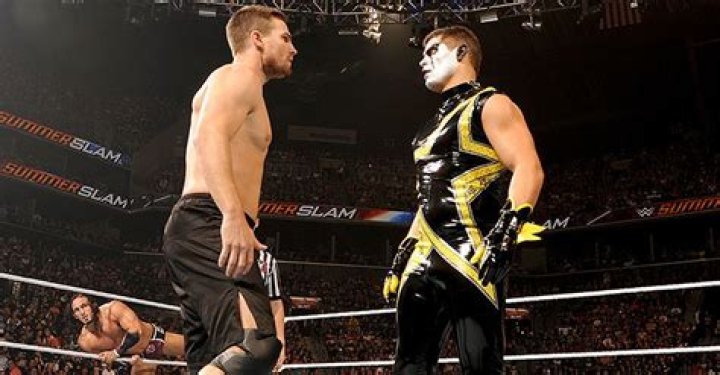 Stephen Amell competes at WWE SummerSlam