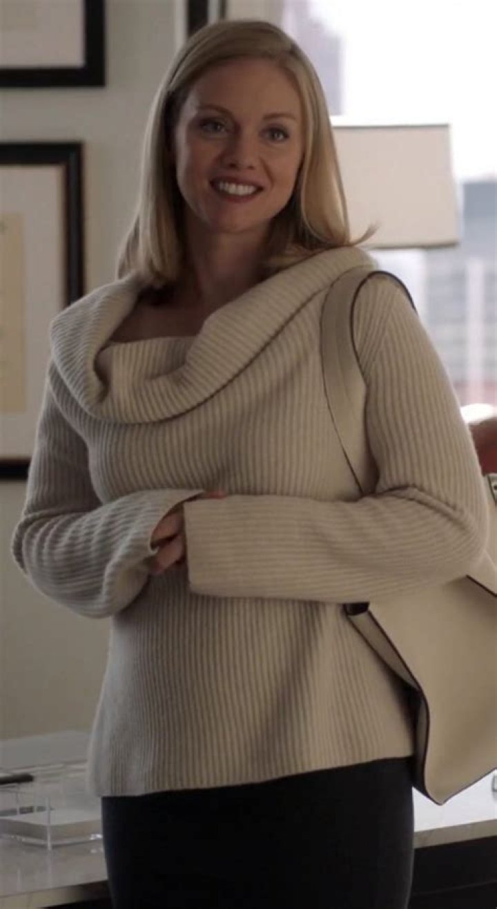 Suits Paula Agard