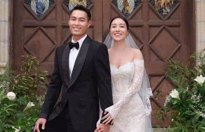 Taiwanese actor Yo Yang holds wedding two years after marriage