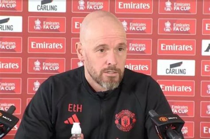Ten Hag told he made mistake naming Bruno Fernandes as Man United captain