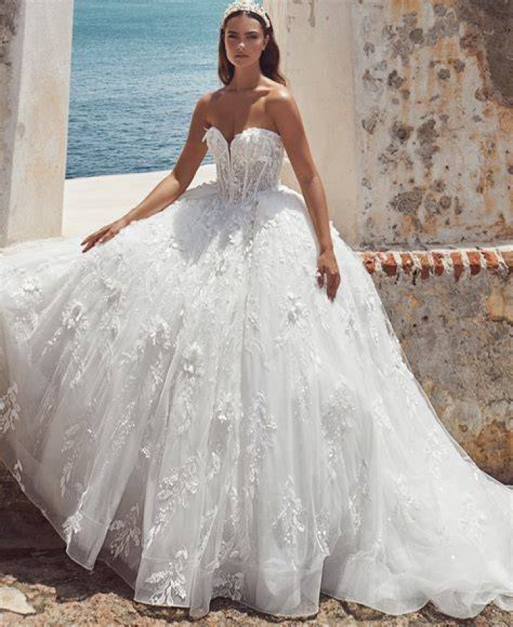 The Gown Gallery Wedding Dresses Kansas City, MO WeddingWire