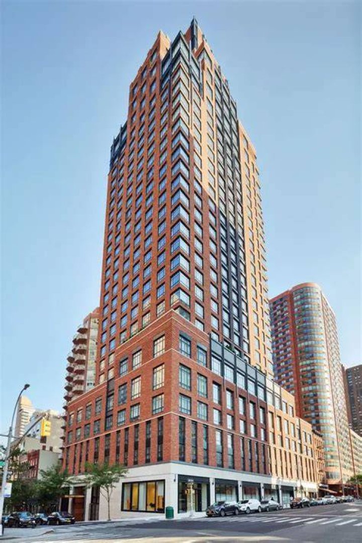 The Kent, 200 East 95th Street, NYC - Condo Apartments