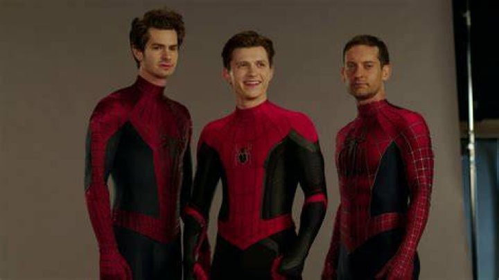 Tobey Maguire and Andrew Garfield in Spider-Man 2 and The Amazing Spider-Man