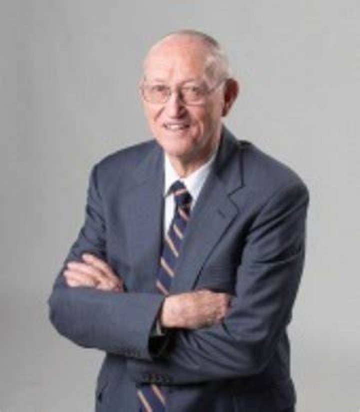 Tragic Loss! Cecil O’Brate Obituary, Cecil O’Brate, Accomplished Kansan, Passes Away at Remarkable Age of 95