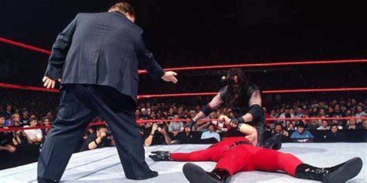 Undertaker v Kane Judgment Day 1998 Cropped
