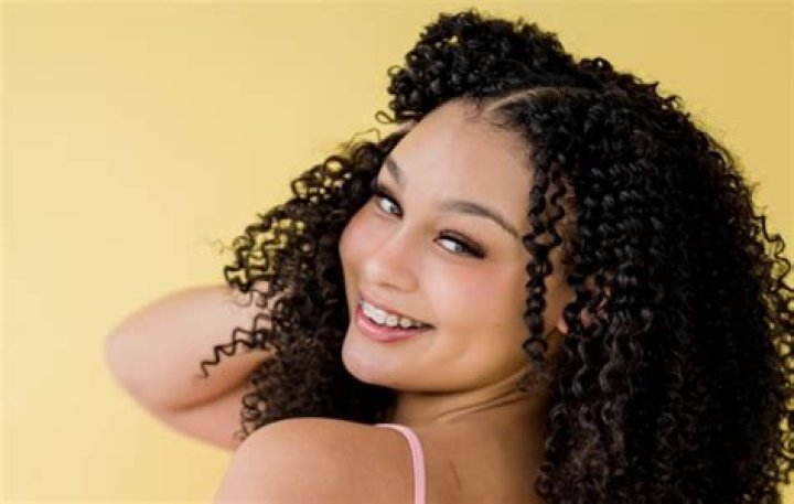 Veondre Mitchell Wiki, Age, Height, Parents, Boyfriend, Net Worth