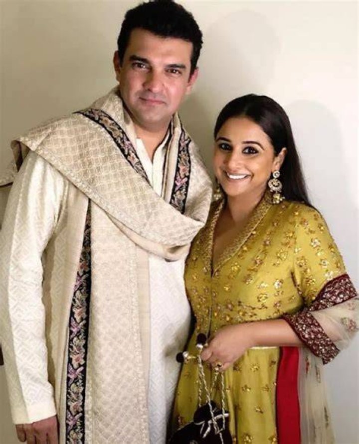 Vidya Balan and Siddharth Roy Kapur with Shah Rukh Khan